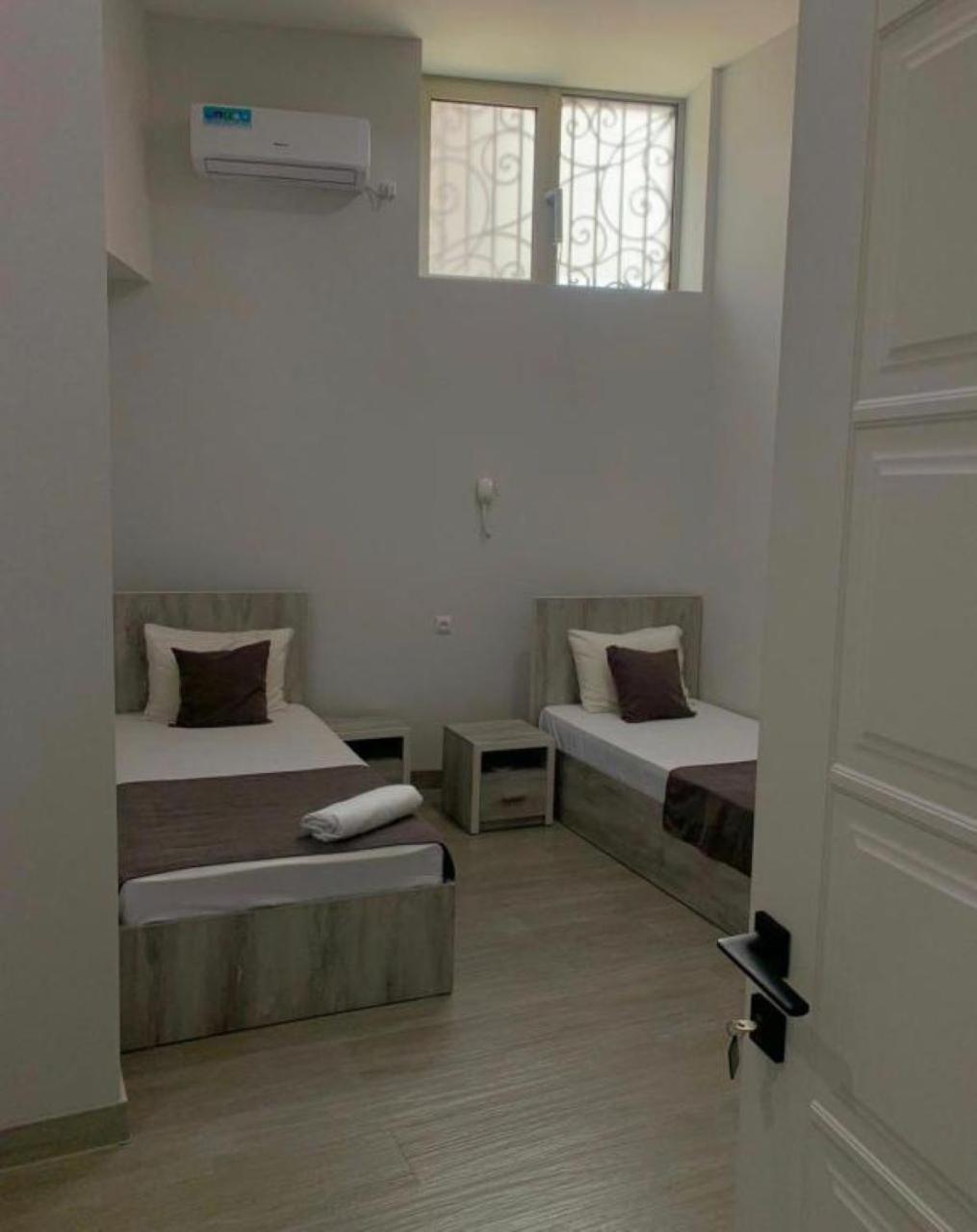 Hotel Menua Jerevan Rum bild